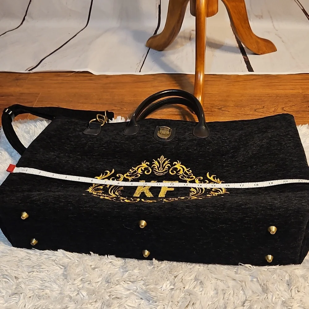 M.C.W HANDMADE CARPET BAG‎ LARGE